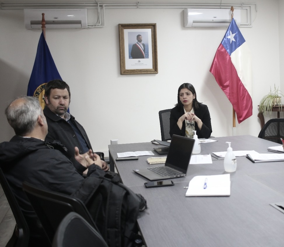 SalmonChile se reúne con Delegada Presidencial de Los Lagos para reactivar plan de trabajo en seguridad