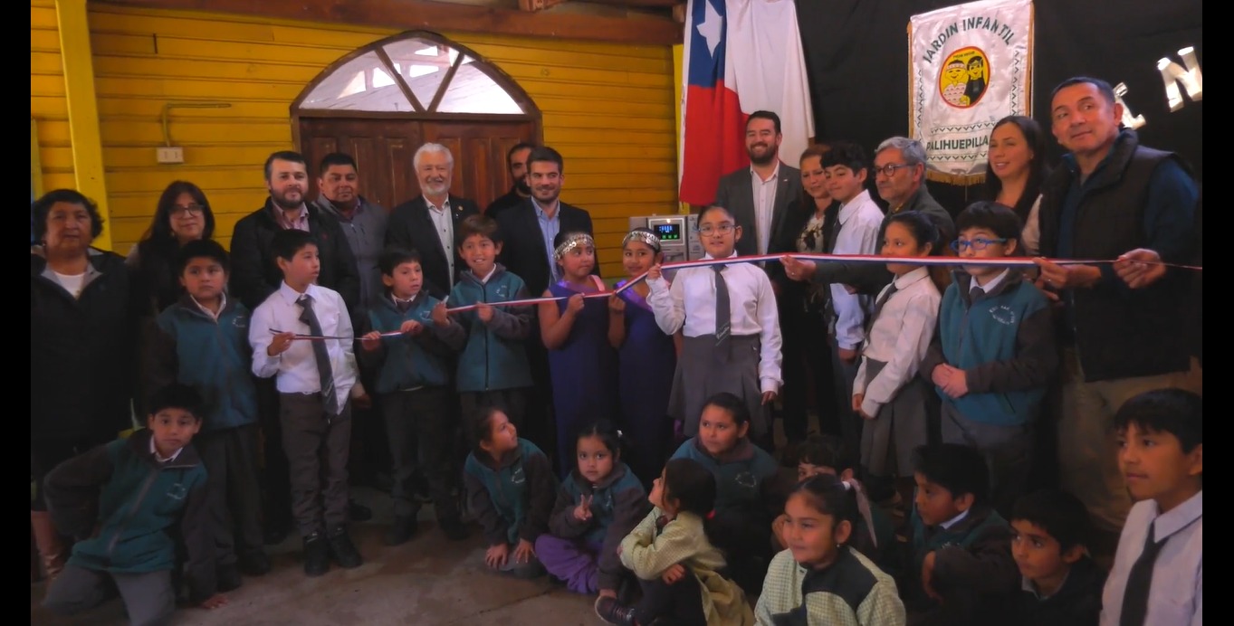 SalmonChile y empresas socias inauguran proyecto “Agua para La Araucanía” entregando equipos de generación de agua a través del aire
