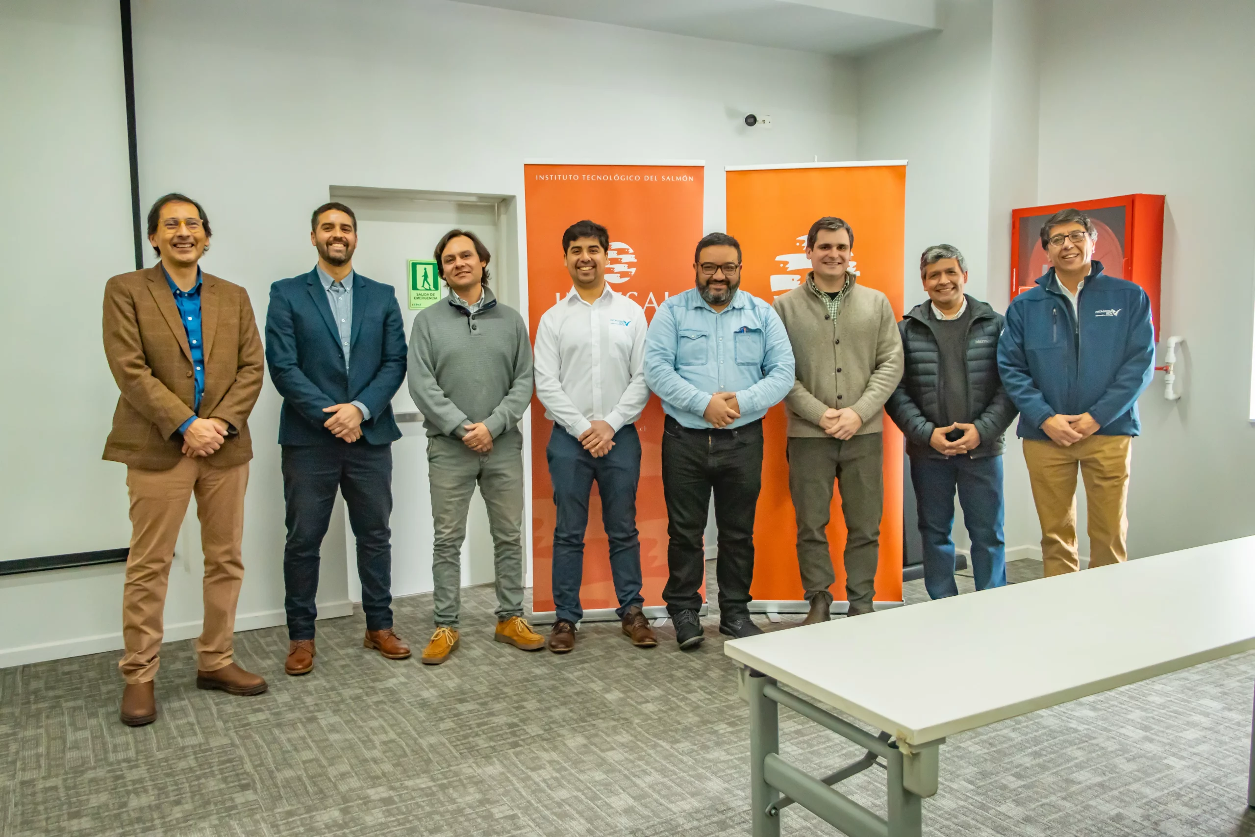 Intesal y SalmonChile realizan seminario sobre innovaciones científicas en el sur austral del país