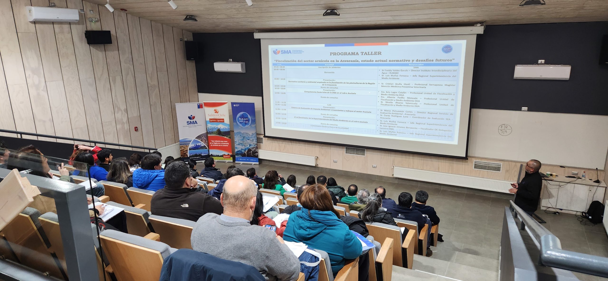 Piscicultores de La Araucanía participan en taller de cumplimiento medioambiental realizado por autoridades