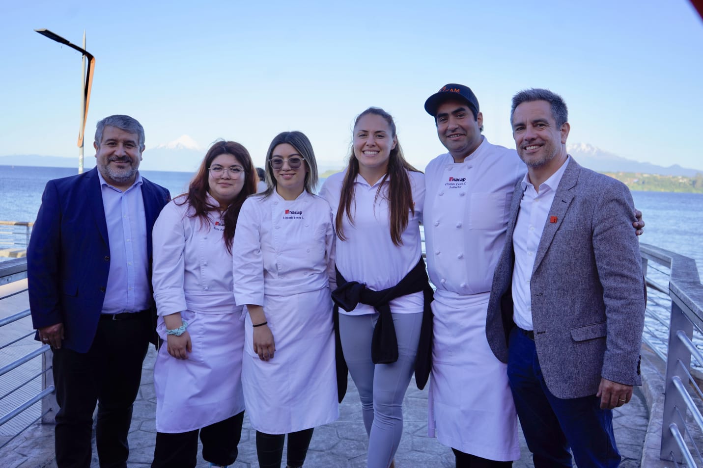 Estudiantes de Inacap prepararon más de 300 ceviches para el lanzamiento de “Team Salmón”