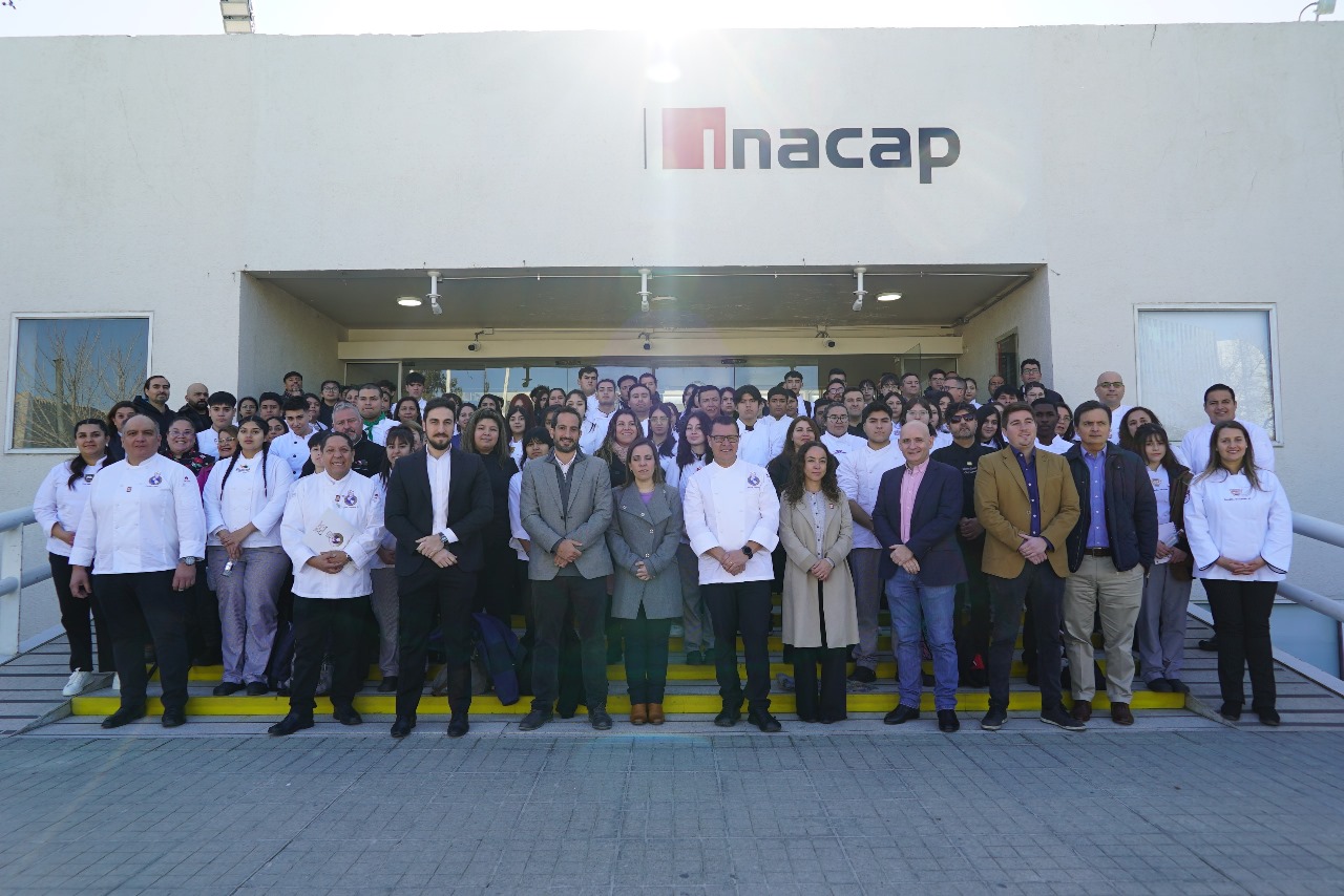 Salmón de Chile participa en ceremonia de lanzamiento de becas para 2024 de la asociación de chefs Les Toques Blanches
