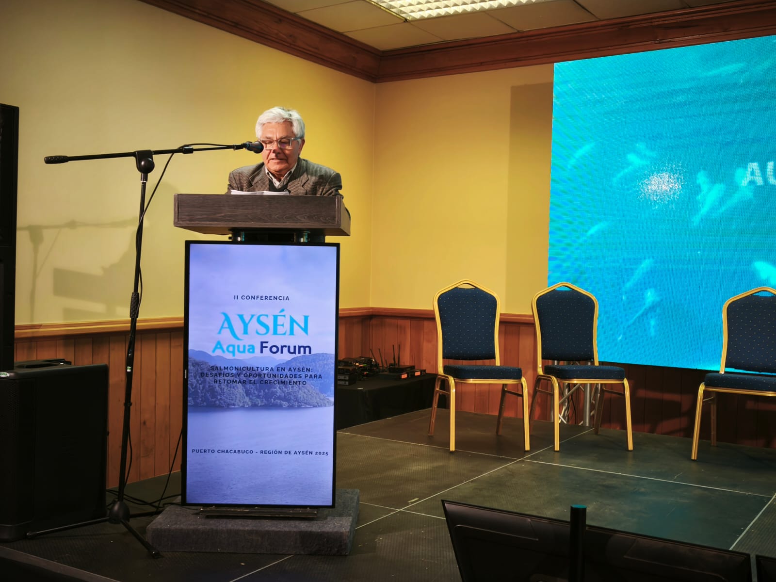 SalmonChile advierte sobre desafíos urgentes de la salmonicultura en Aquaforum y reunión con autoridades
