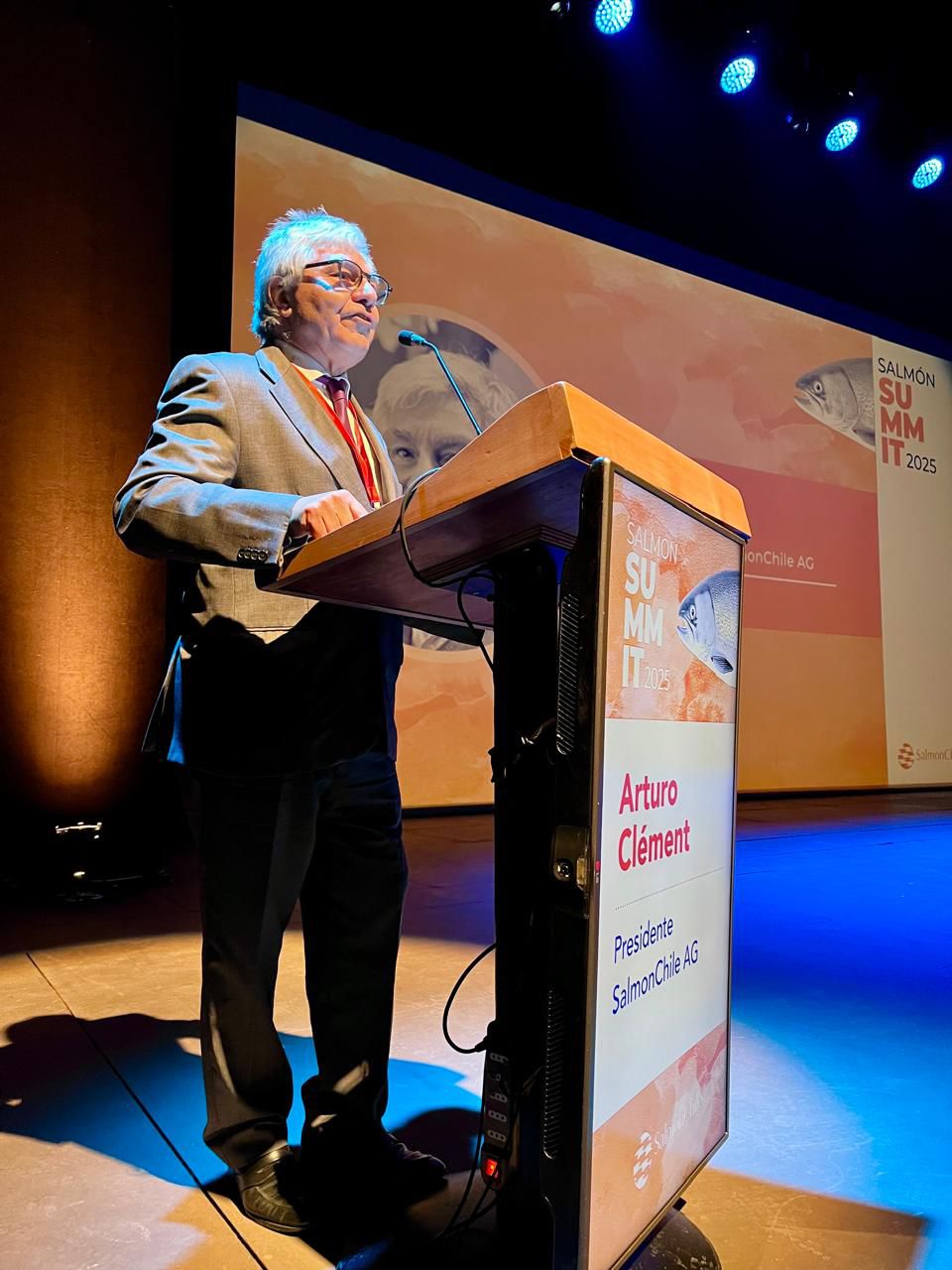 Arturo Clément, presidente de SalmonChile, en la inauguración de Salmón Summit 2025:  «Hoy queremos generar opinión, debate y propuestas desde el sur de Chile»