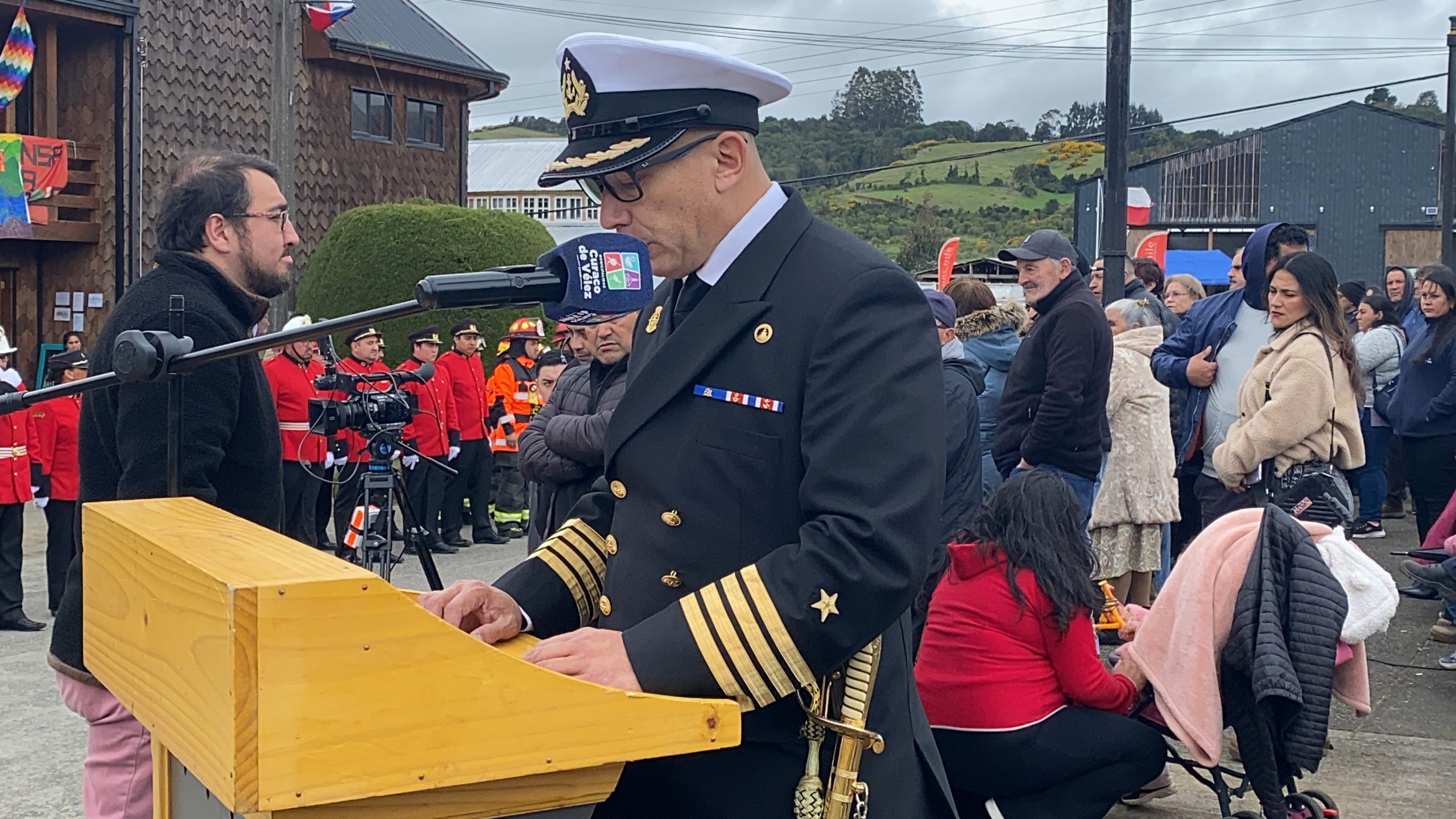 Salmonchile participa en conmemoración del  Combate Naval de Angamos en Curaco de Vélez