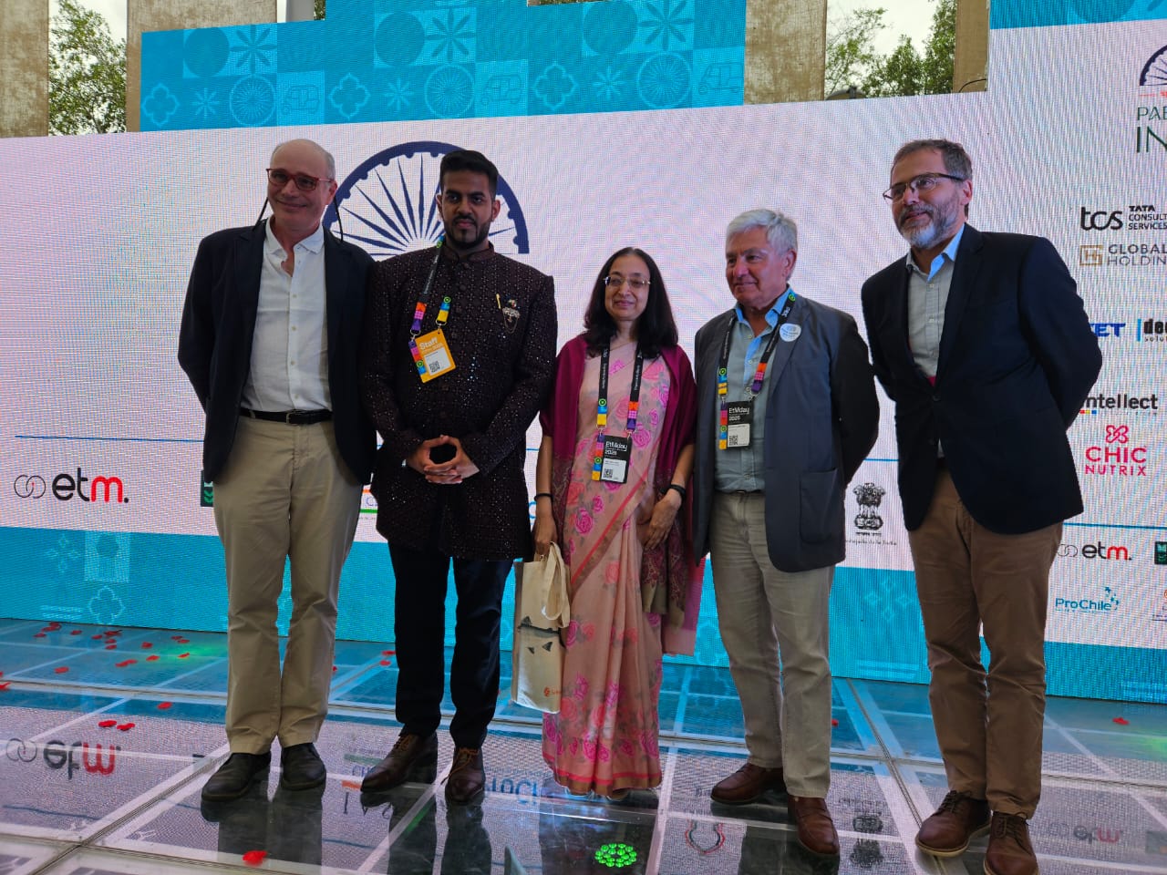 SalmonChile fortalece lazos comerciales con India durante inauguración de su pabellón en EtMDay 2025