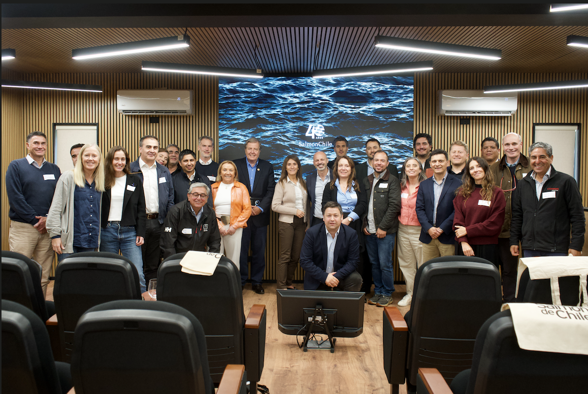 SalmonChile y proveedores fortalecen sus vínculos en encuentro clave para el sector