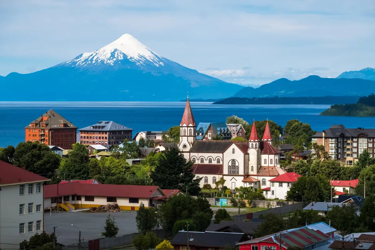 A un año del tornado: Puerto Varas conmemora la emergencia que marcó a la ciudad y destaca avances en reconstrucción y resiliencia