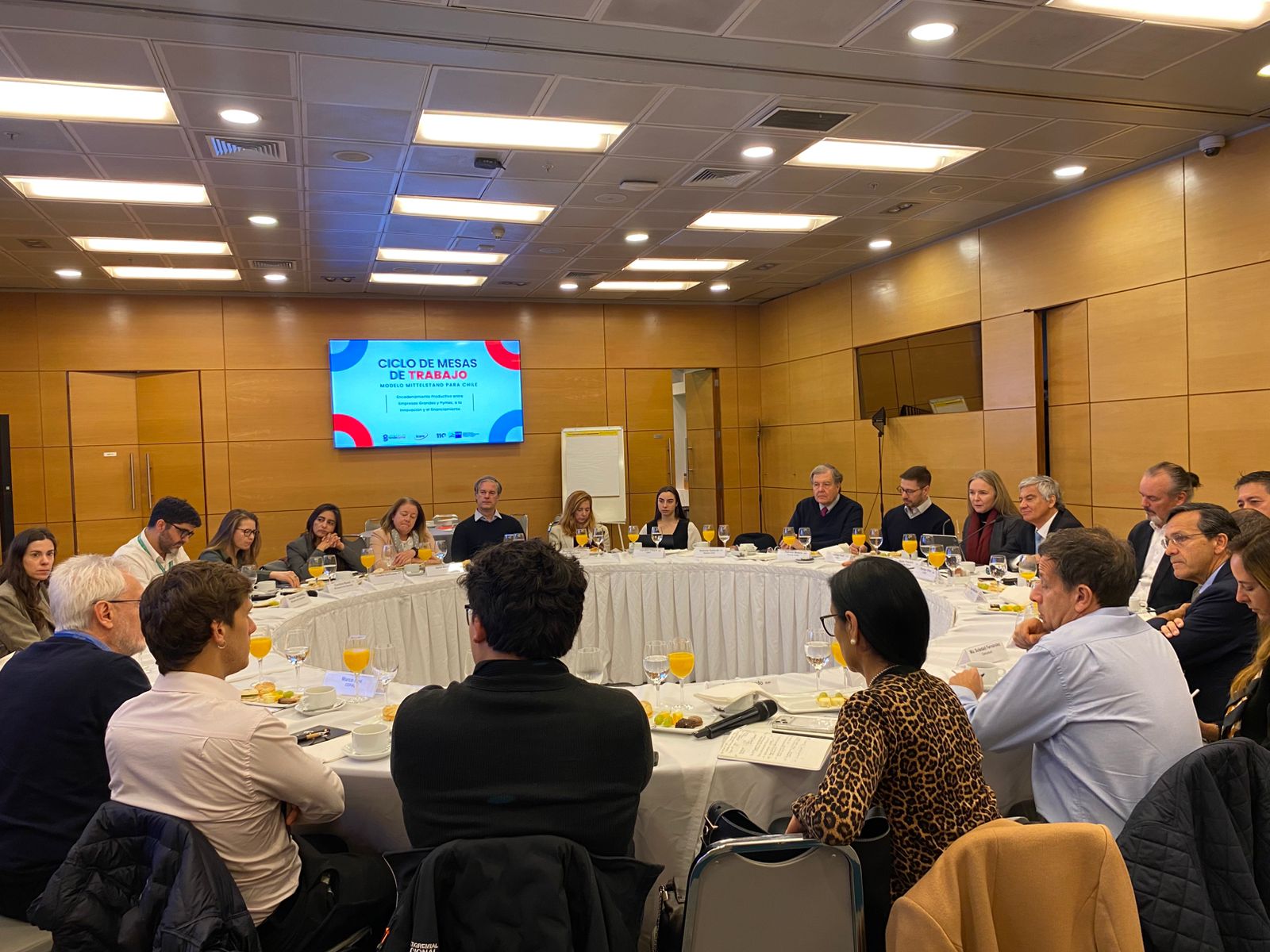 SalmonChile participa en ciclo de mesas de trabajo de ICARE para impulsar el encadenamiento productivo