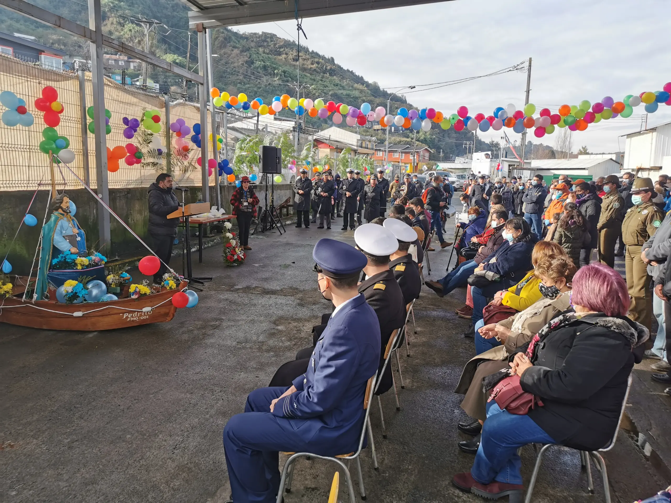 Salmoneros participan en celebración de San Pedro realizada en Caleta Anahuac