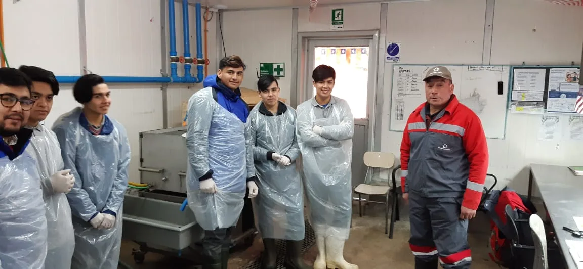 ONG Canales junto a SalmonChile y empresas socias capacitarán a más de 300 estudiantes de liceos técnicos profesionales