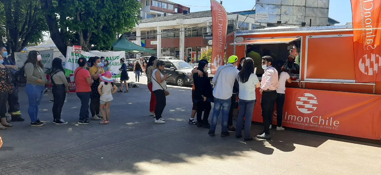 “Castrotón”: SalmonChile participó en cruzada solidaria para ayudar a damnificados por incendio