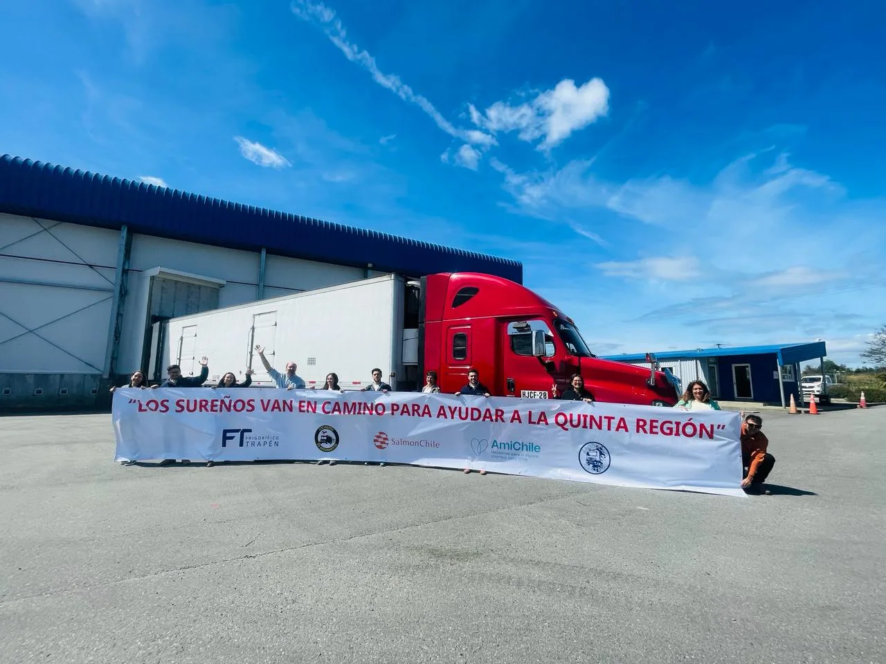 SalmonChile y AmiChile articulan con sus empresas socias donación de 9 toneladas de alimentos para afectados por incendios en Valparaíso