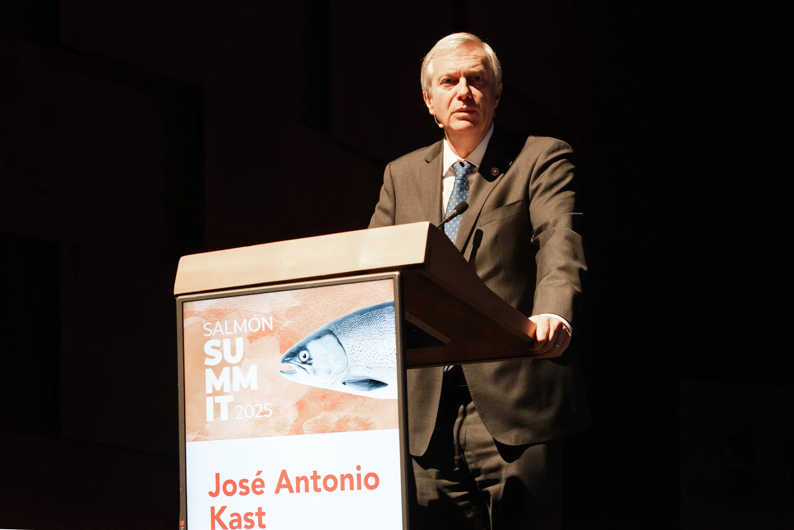 José Antonio Kast: «Chile necesita volver a ser competitivo en la industria del salmón»