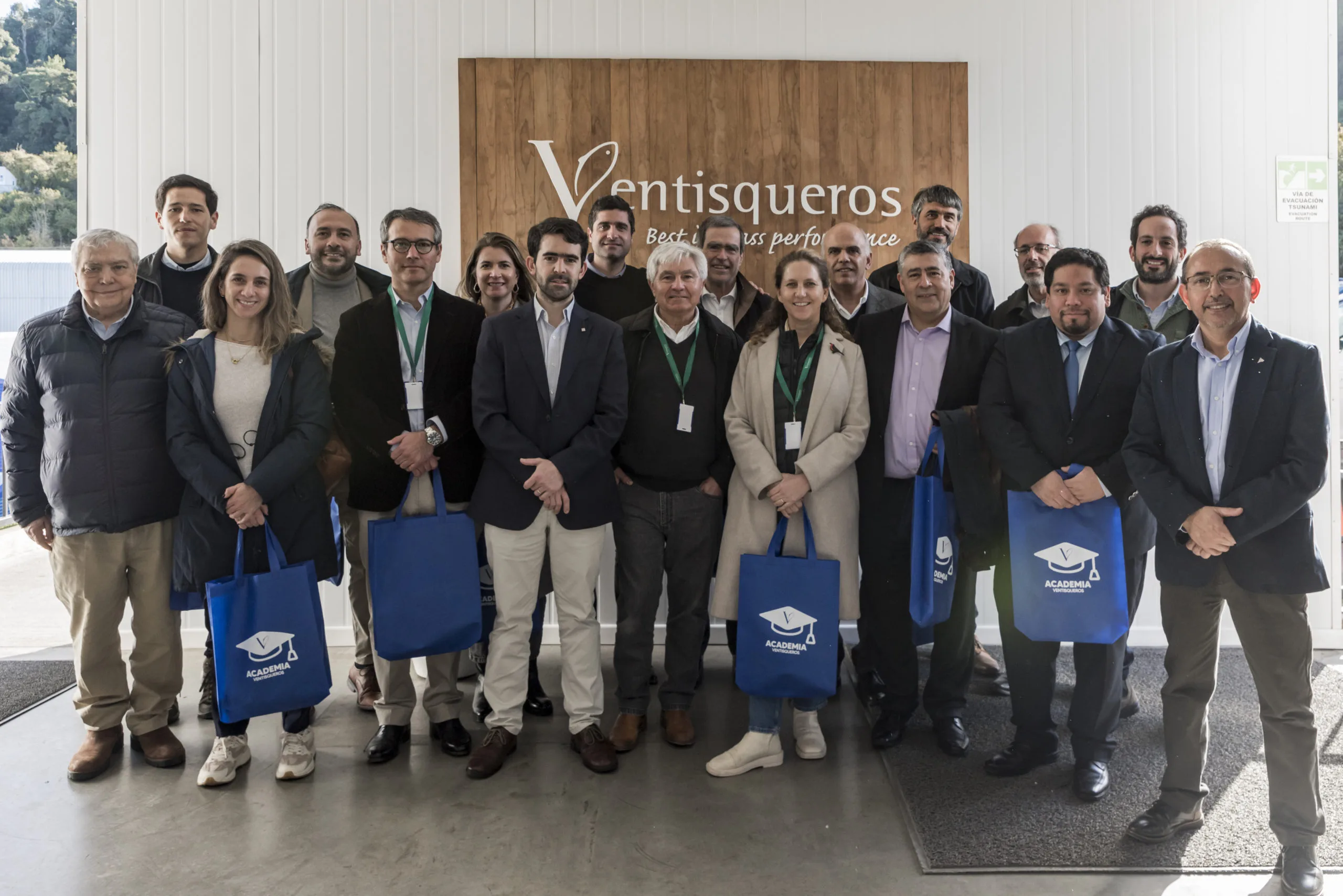 Comité Ejecutivo de Sofofa se reúne con salmonicultores impulsando la descentralización