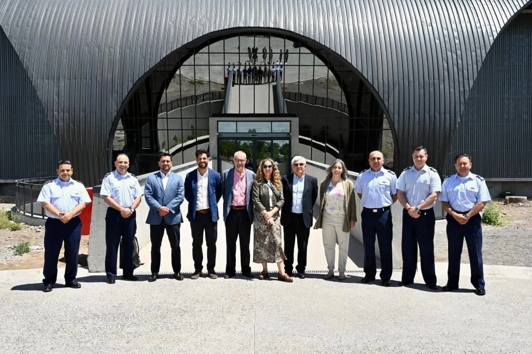 SOFOFA y SalmonChile conocieron soluciones satelitales para fortalecer la salmonicultura en visita al Centro Espacial Nacional