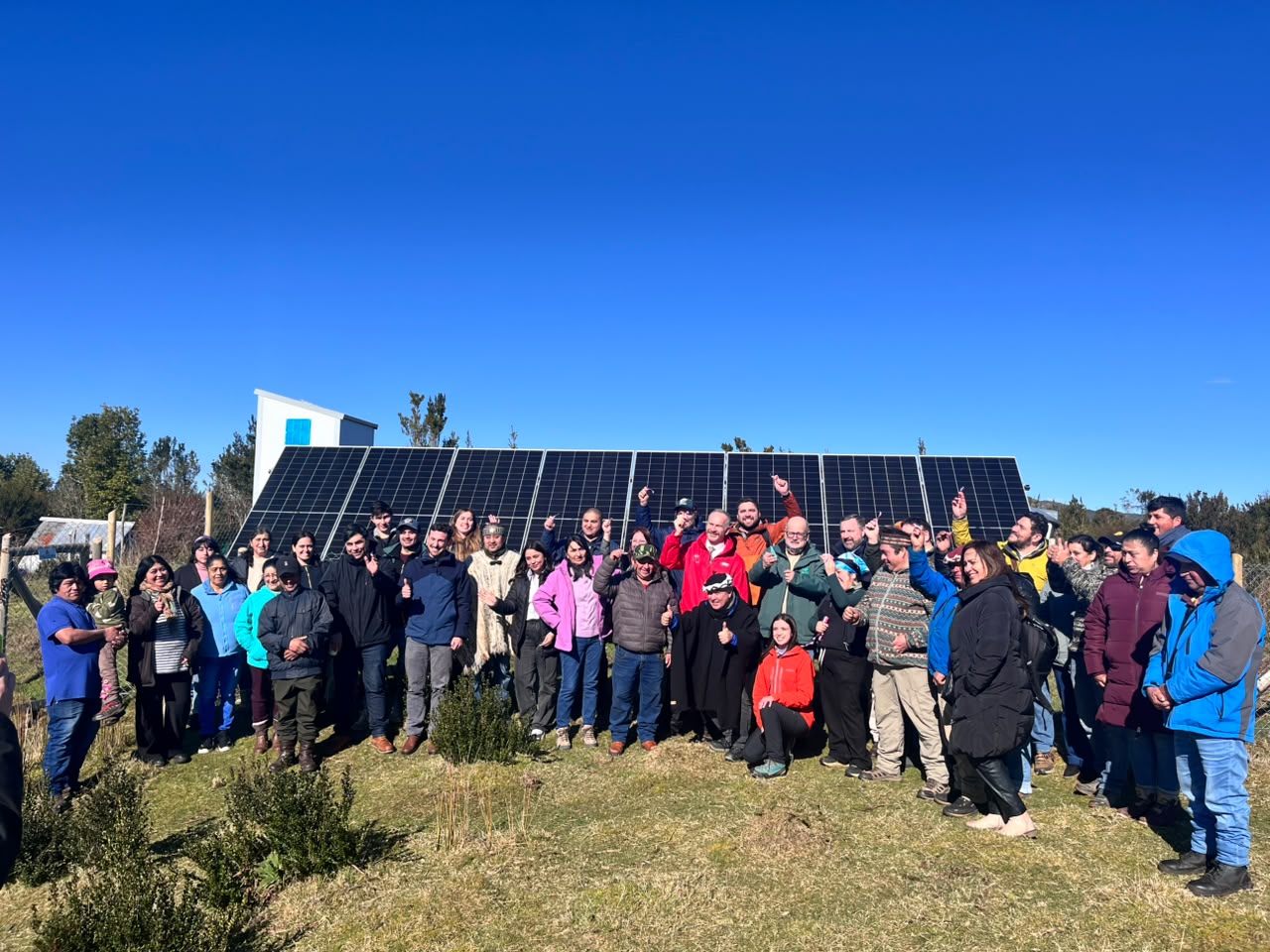 Familias de zonas rurales de Quellón podrán acceder a energía las 24 horas mediante sistemas fotovoltaicos individuales