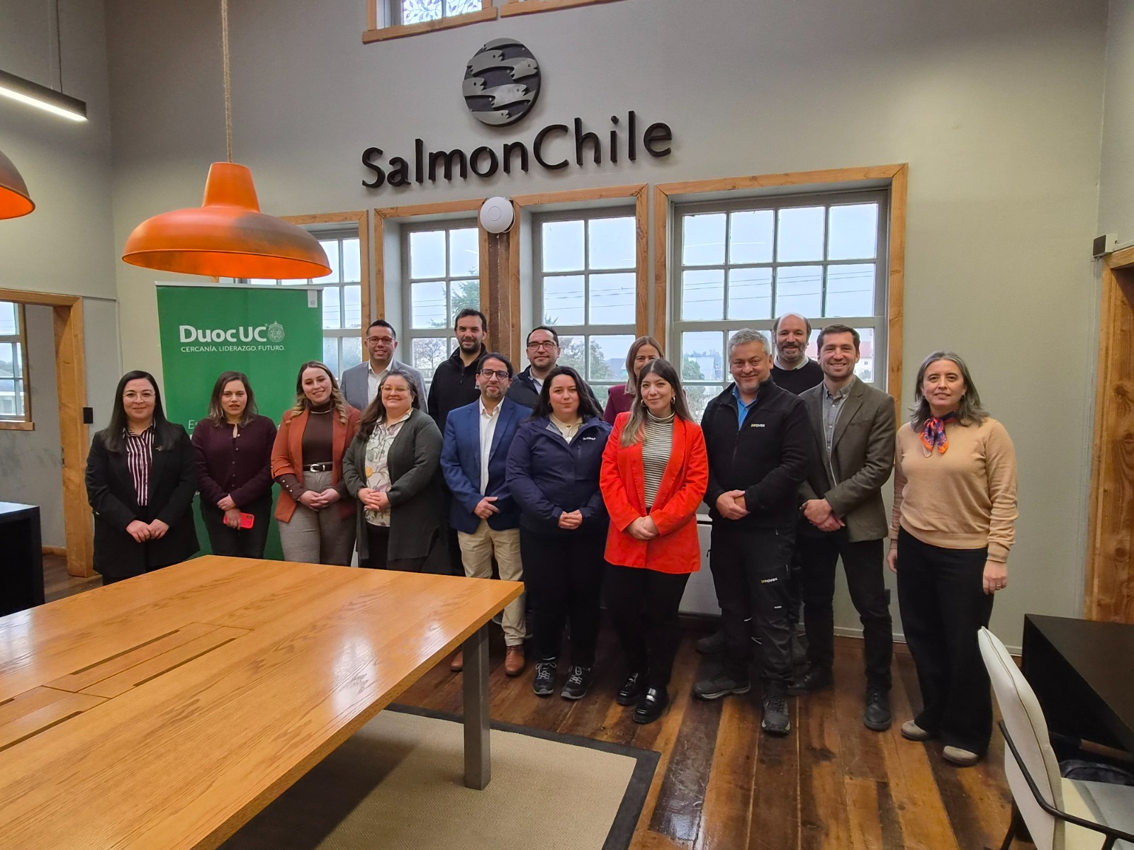 SalmonChile y Duoc UC lanzan programa de formación tecnológica en acuicultura liderado por expertos del sector productivo