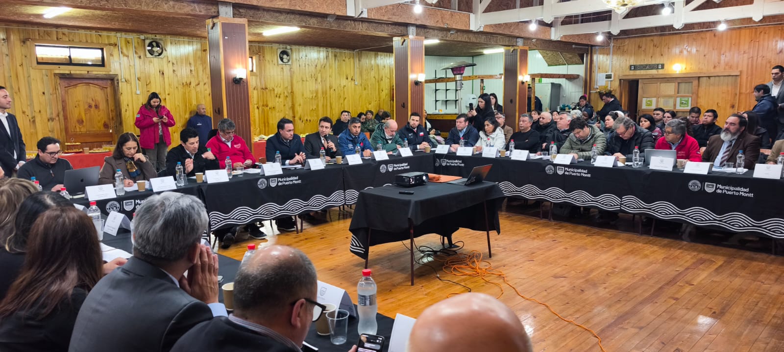 SalmonChile participa en acuerdo transversal por condiciones laborales justas y seguras en el marco del Plan Salmón 2050