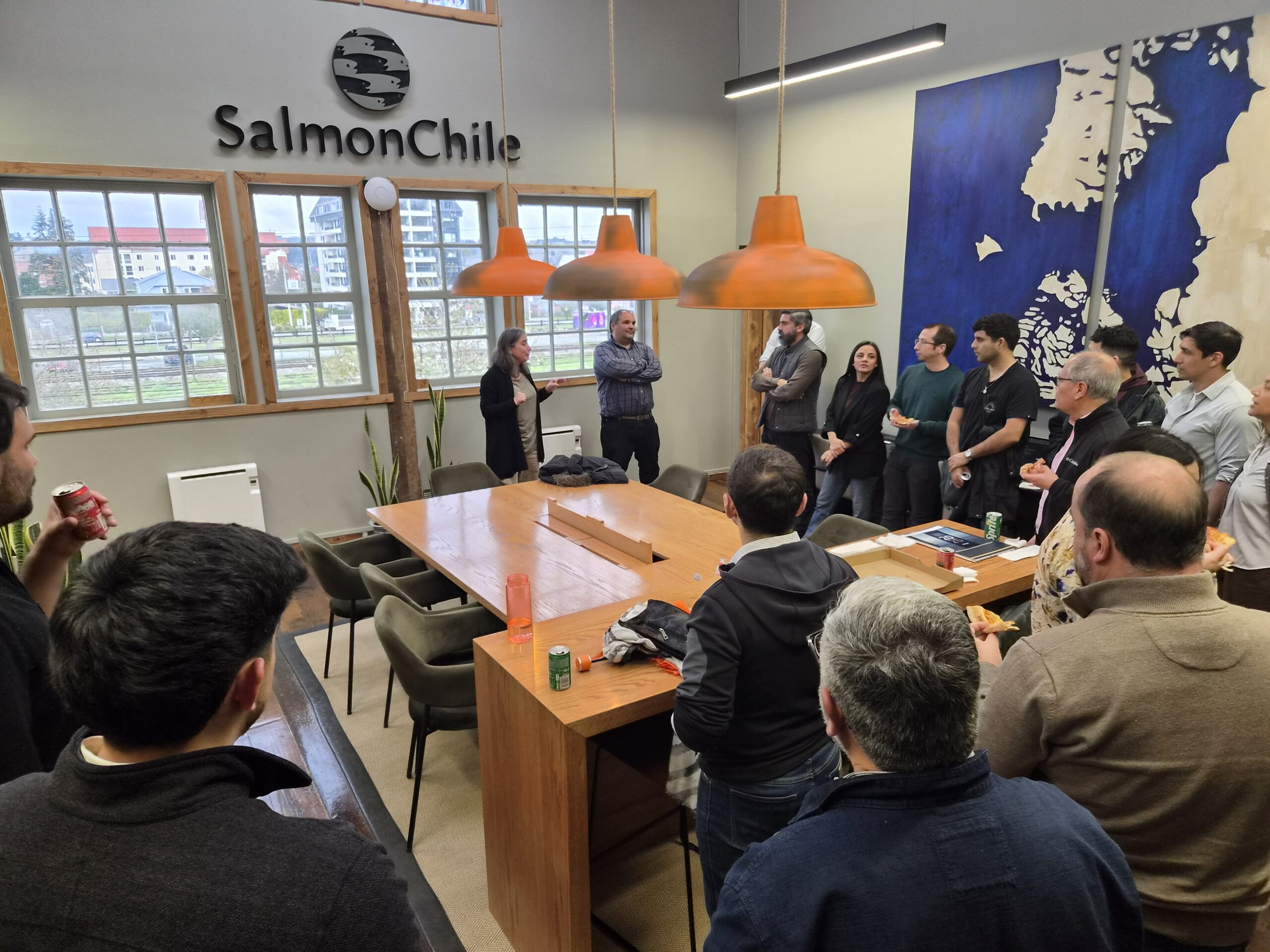 SalmonChile abre sus puertas para conectar a emprendedores locales con la experiencia del sector